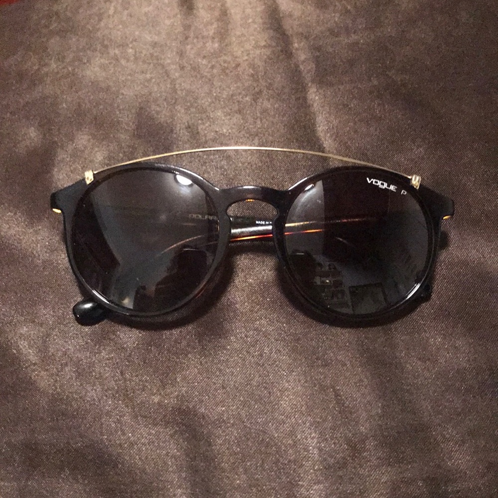 vogue polarized sunglasses barely worn